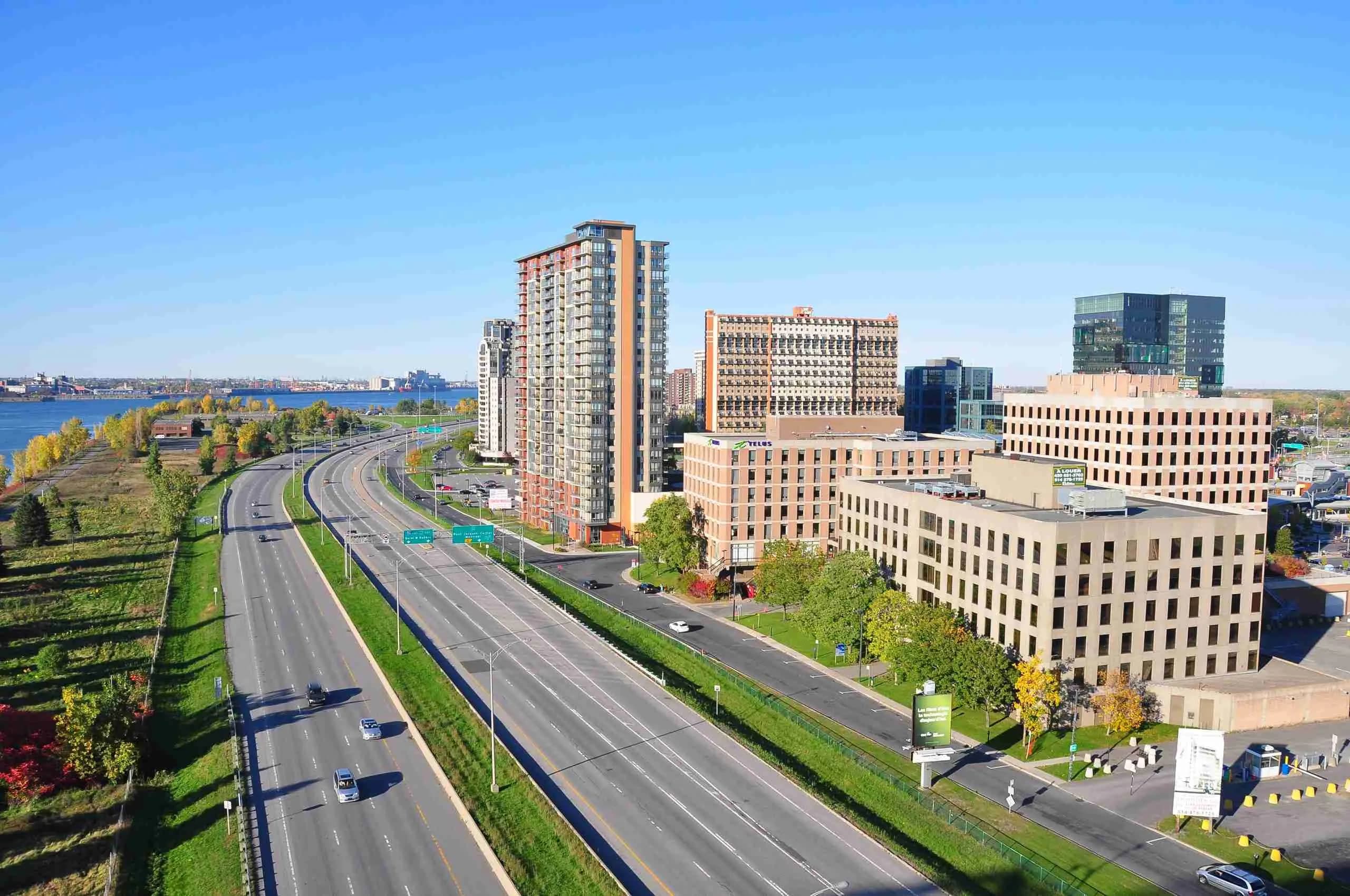 Défis de création de sites web à Longueuil par NUAWEB, agence spécialisée en téléphonie IP et e-commerce au Québec